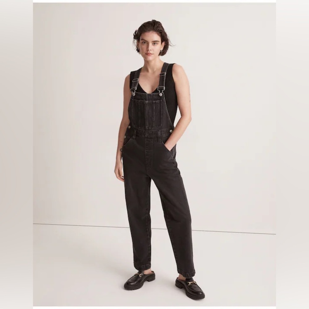 Madewell Straight-Leg Overalls in Black Wash Size: M
